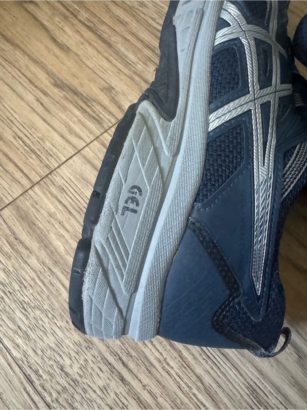 Pre Owned ASICS Navy Men's Gel Venture Athletic Running Shoes - size 10 - Picture 5 of 10